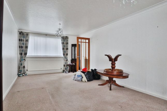 29, Hebden Walk, Leeds photo 3
