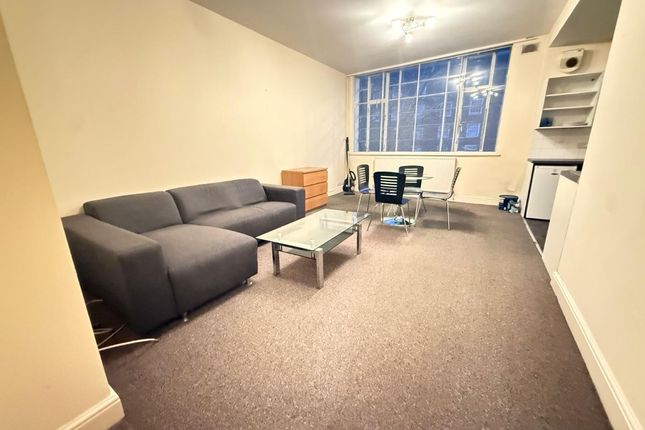 Flat 2,391 Camden Road, London, London photo 3