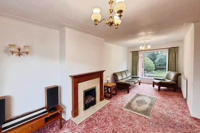28, Hillgarth, Durham photo 2