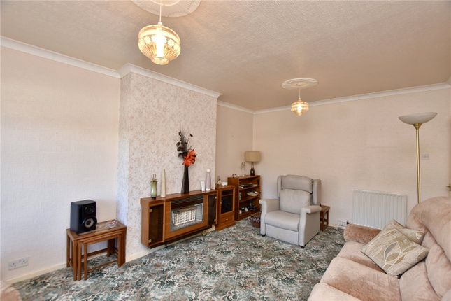 42, Jordan Avenue, Oldham photo 3