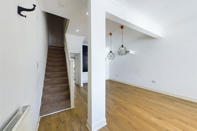 35, Tunmarsh Lane, London photo 2