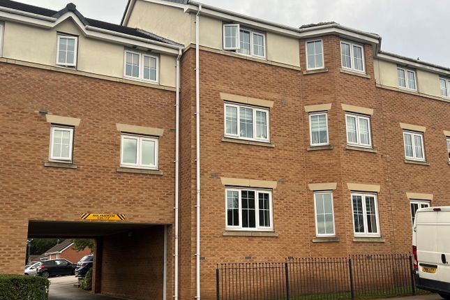 Thumbnail Flat for sale in Roundhouse Crescent, Worksop