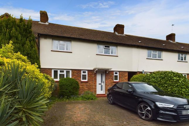 Thumbnail Terraced house for sale in Newlands Close, Hersham, Walton-On-Thames