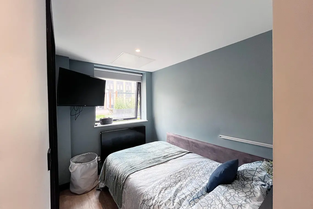 Luna, 301, Saint Albans Road, Hatfield photo 2