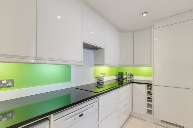 Flat 102 Dolphin House, Smugglers Way, Greater London photo 3