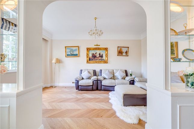 Property for sale in Hyde Park Place, London