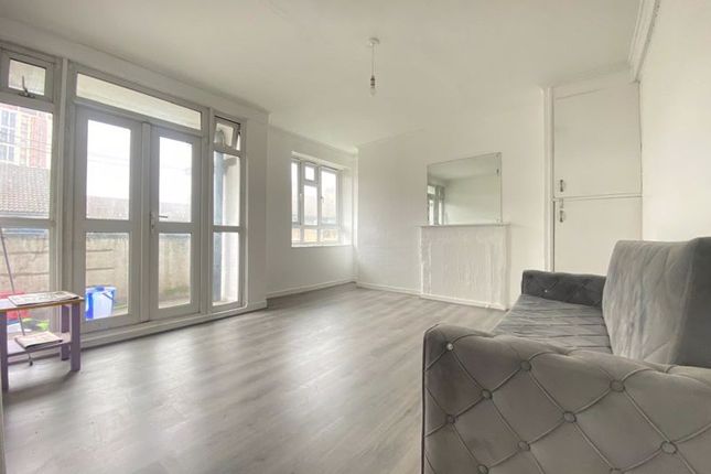 Thumbnail Flat to rent in Woodberry Down Estate, London