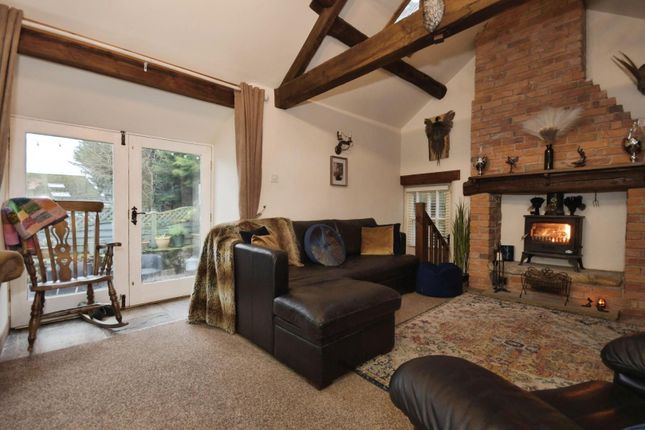 The Stables, 6 The Barn, Hagg Hill, Chesterfield photo 3