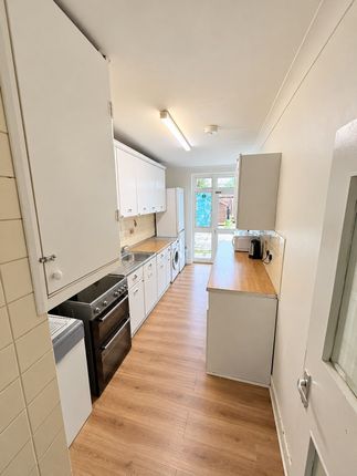 37 Upsdell Avenue, London photo 5