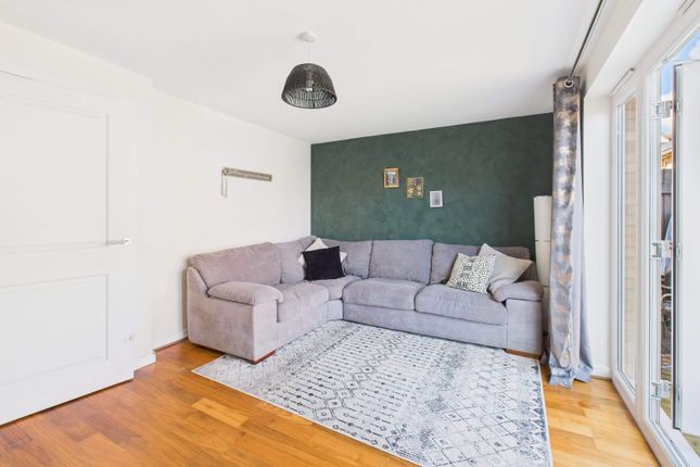 Photo - 16 Field Rose Living Room.Jpg