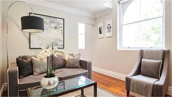 Thumbnail Flat to rent in Kensington Gardens Square, London