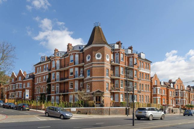 Flat for sale in Langland Mansions, Hampstead, London