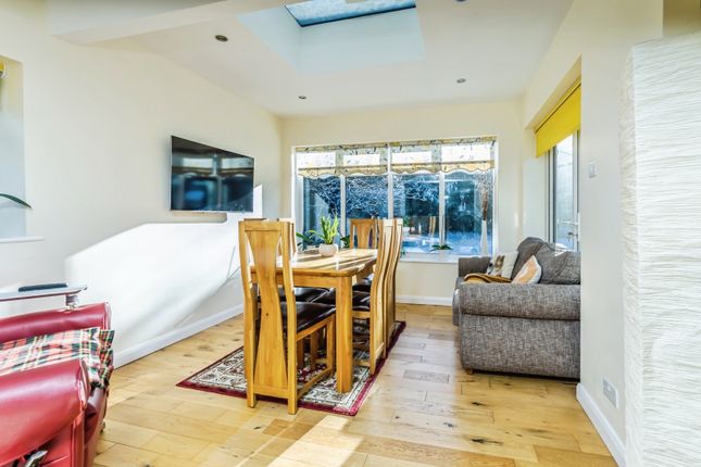 36, Manor Avenue, Surrey photo 4