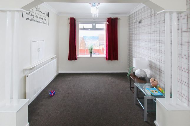19, Garsdale Road, Huddersfield photo 4