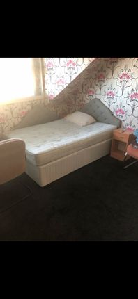 714, Manchester Road, Bradford photo 4