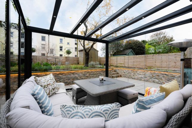 Flat for sale in Cotham Side, Bristol