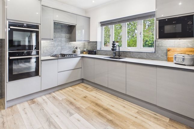 2, Hampstead Drive, Crewe photo 4