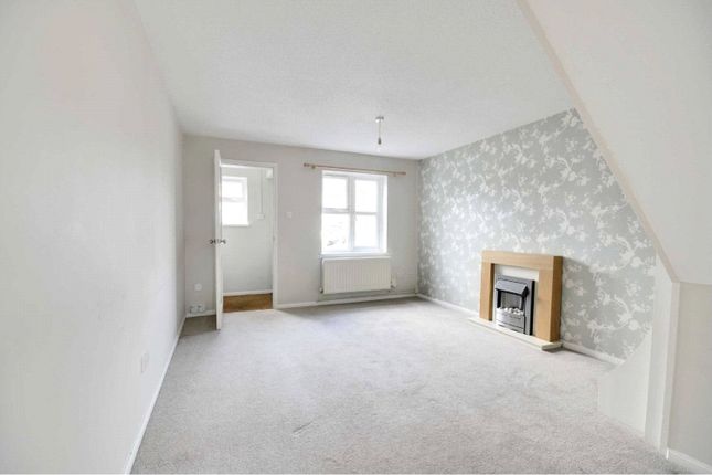 12, Grenville Close, Gloucester photo 3