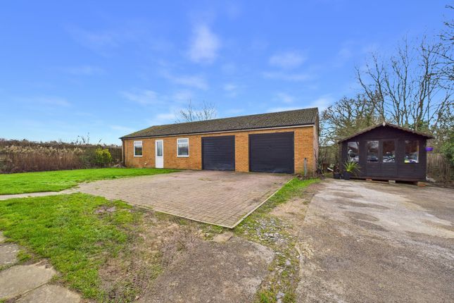 41 Brackley Road, Towcester photo 3
