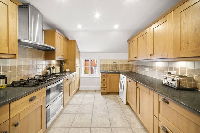 Flat 3, 109, Drakefield Road, London photo 3