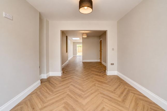 1, Byron Road, Nottingham photo 4