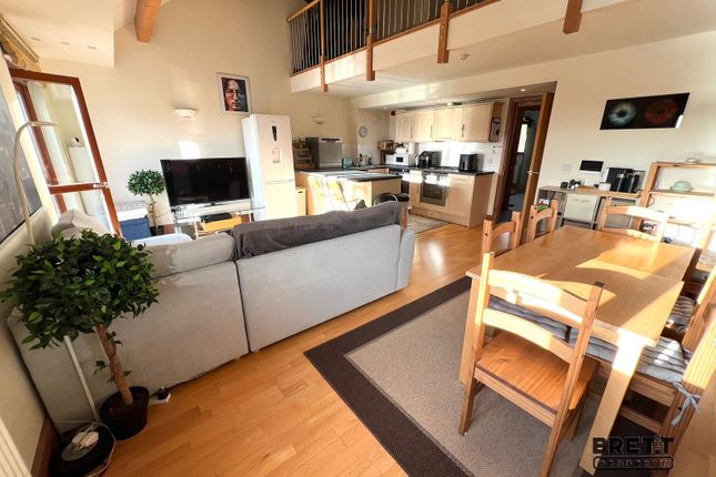 Flat for sale in 18 Vanguard House, Nelson Quay, Milford Haven