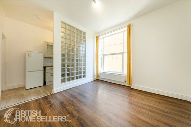 Flat 3, 143-145,, Portland Road, London photo 4