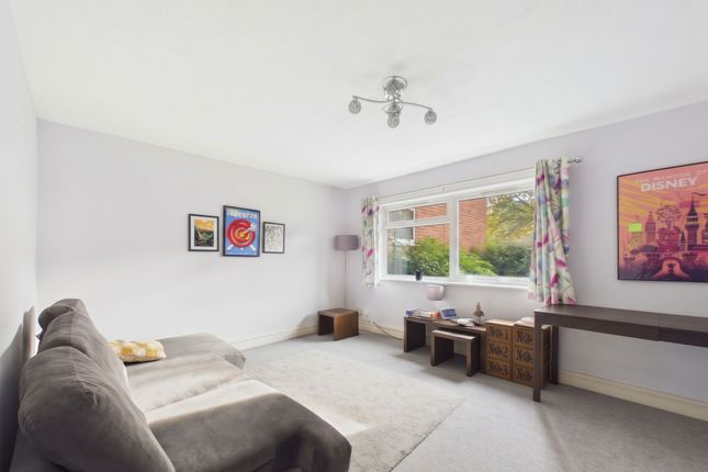 Flat 1, Glover House Derwent Crescent, Nottingham photo 2