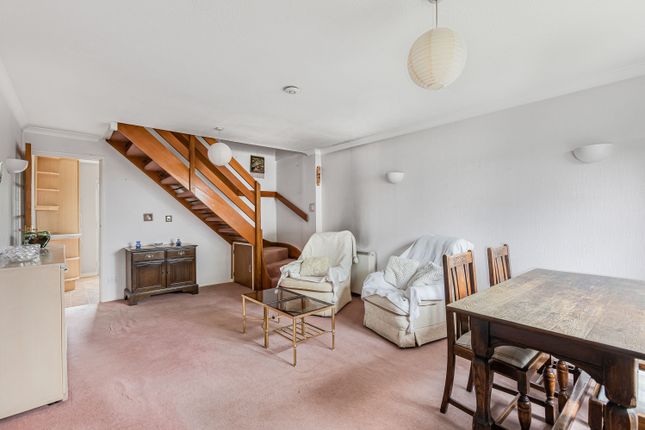 2, Coleridge Close, Hitchin photo 2