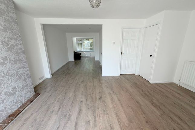 9 Treviscoe Close, Coventry photo 2