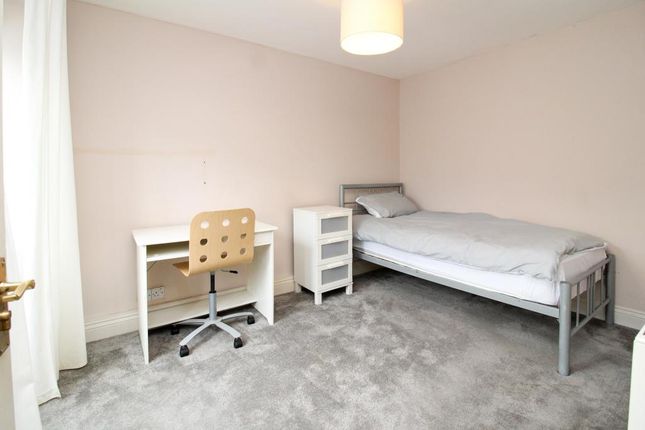 Flat for sale in Nunns Road, Colchester