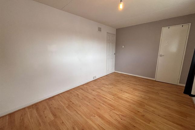 24, Oak Road, Merthyr Tydfil photo 4