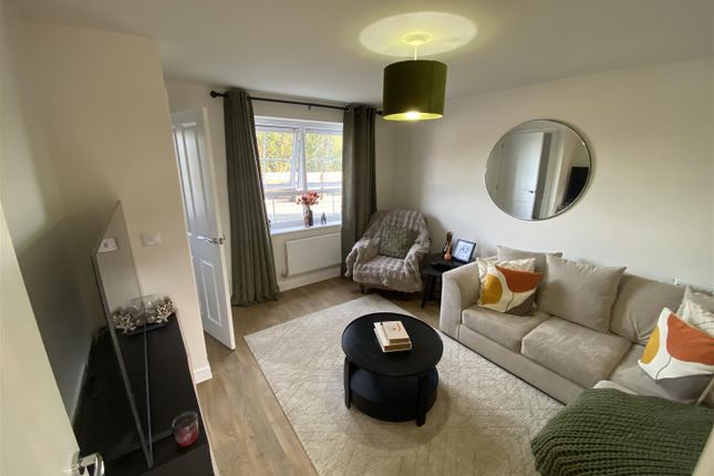 26, Axminster Drive, Stourport-On-Severn photo 2