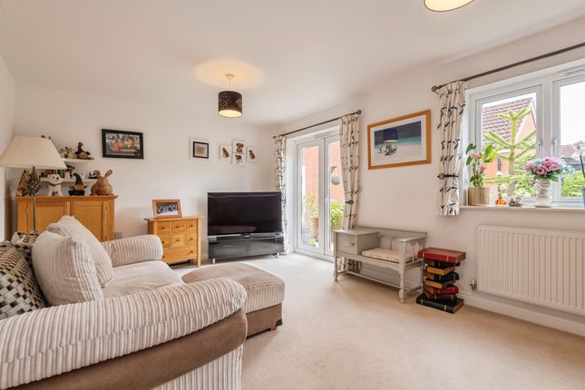 10, Pear Tree Way, Wellington photo 4