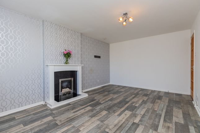 Flat 1/2 15 Gamrie Drive, Glasgow photo 4