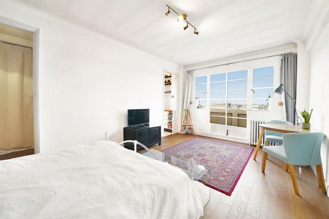 1-bed studio on Flat Flat 100, Broadwalk Court, Palace Gardens Terrace, London, £400,000