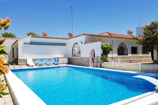 Thumbnail Villa for sale in Fuente Del Gallo, Conil De La Frontera, Cádiz, Andalusia, Spain