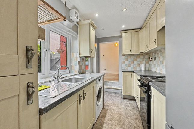 46, Cardinalls Road, Stowmarket photo 3