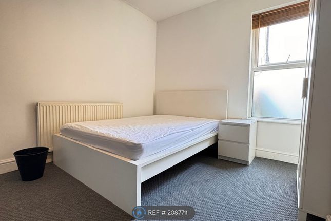 Thumbnail Room to rent in High Street, Eastleigh