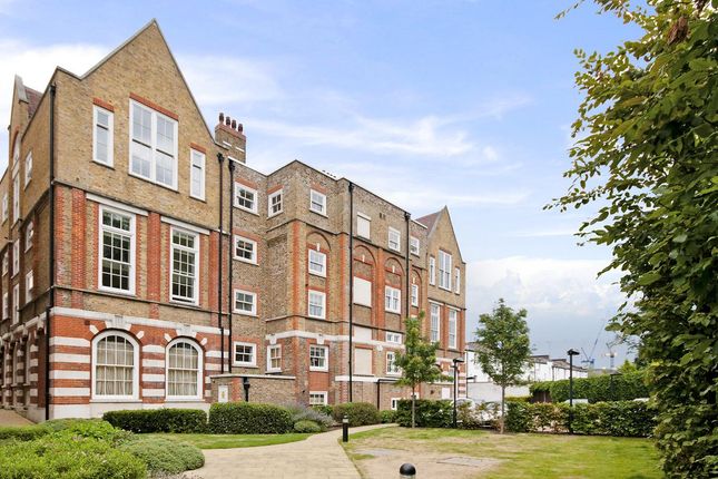 Thumbnail Flat to rent in Chaplin House, 55 Shepperton Road