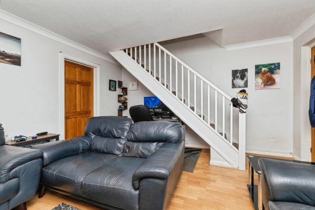 17, Meadow View, Stanley photo 2