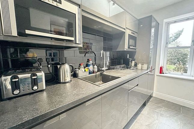 Top Floor Rathbone House, Serpentine Road, Newport photo 4