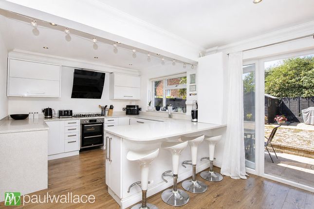 17, Ashbourne Road, Broxbourne photo 3