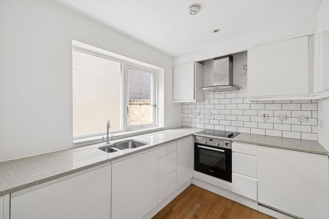 7, Clifton Gate, London photo 3