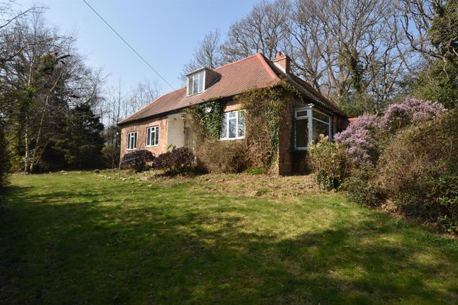 3 bed detached bungalow for sale in Clinton Way, Fairlight, Hastings TN35