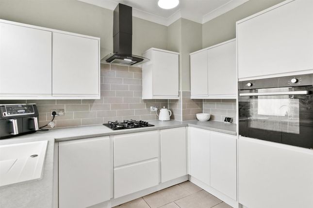 20, Overtoun Avenue, Dumbarton photo 3