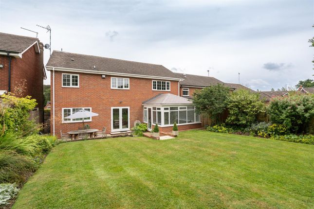 Detached house to rent in Beconsfield Close, Dorridge, Solihull