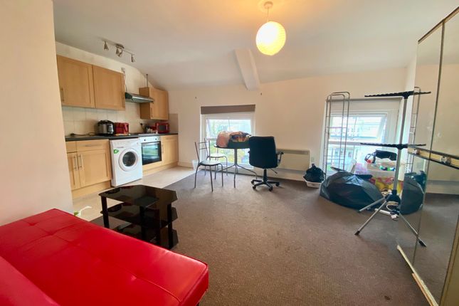 Thumbnail Flat to rent in St. Helens Road, Swansea
