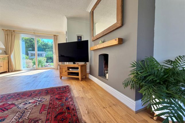 32, Hylton Drive, Cheadle photo 4