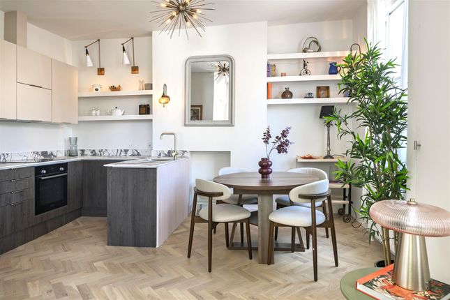 Flat First Floor, 36, Rockley Road, London photo 4